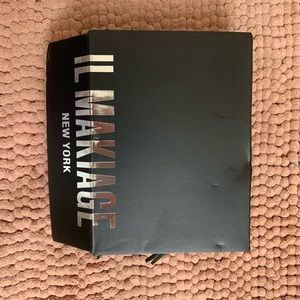 IL MAKIAGE Flawless Base Foundation